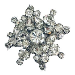 Vintage Juliana D&E Clear Rhinestone Wire Tiered Brooch Pin Silver Tone